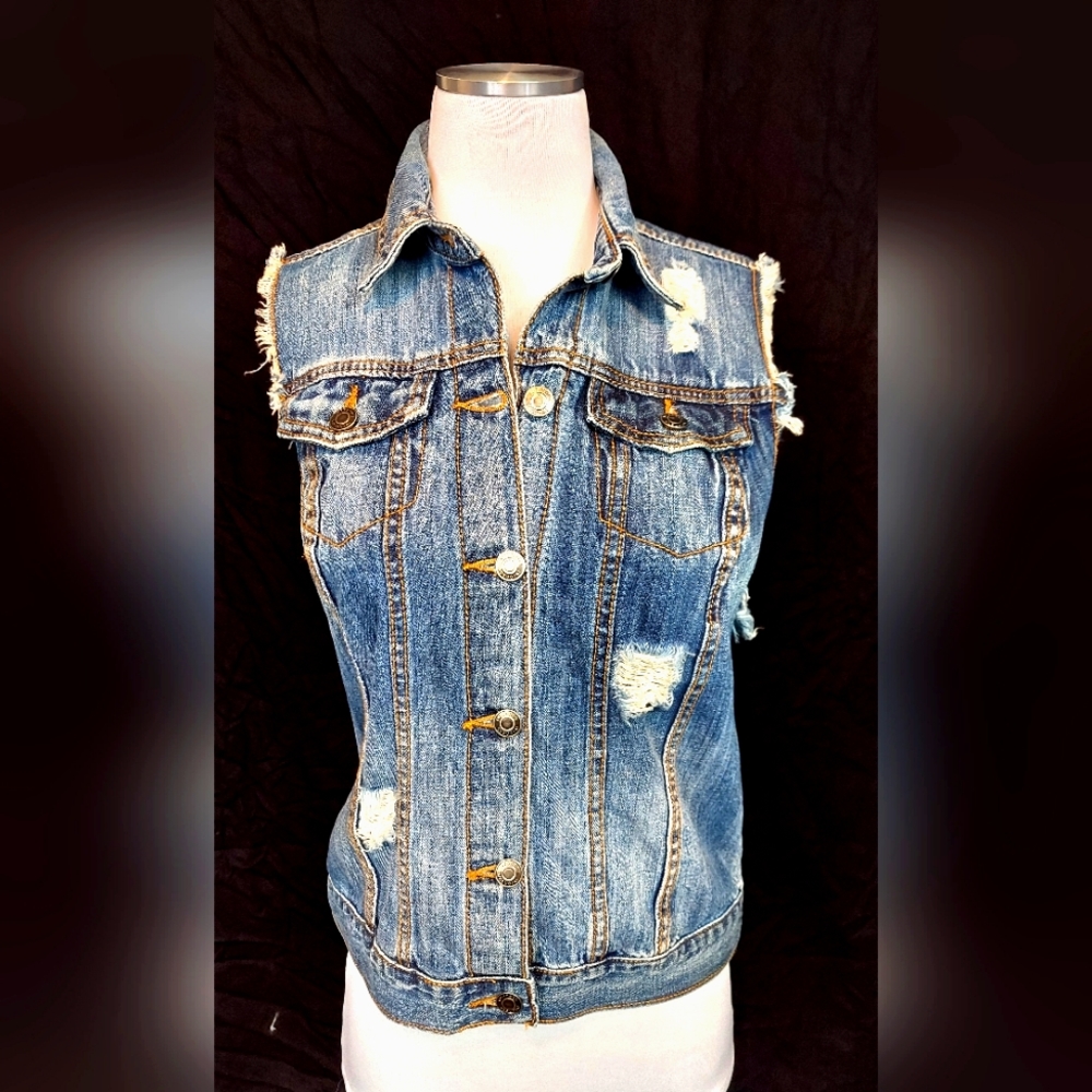 Jean vest distressed sz S